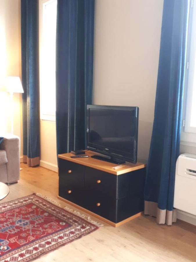 Le Petit Rochereau Appartement LʼIsle-sur-la-Sorgue Buitenkant foto